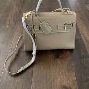 Elegant Tan Handbag